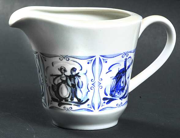 SLT228 Creamer