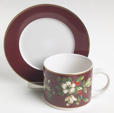 Splendor Burgundy Flat Cup & Saucer Set
