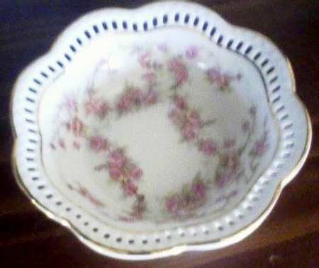 Bridal Rose (Pierced, Scalloped) Nut Dish