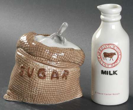 Homestead Pantry Figural Creamer & Sugar Set