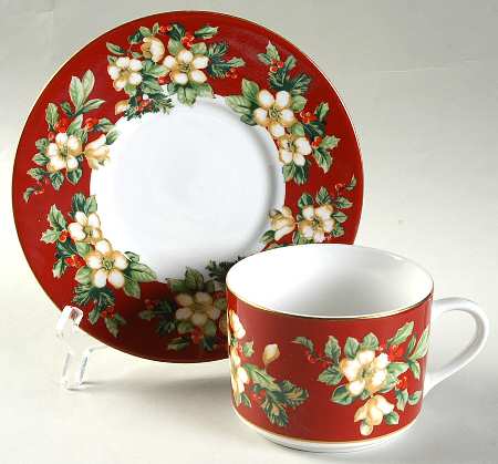 Splendor Red Flat Cup & Saucer Set
