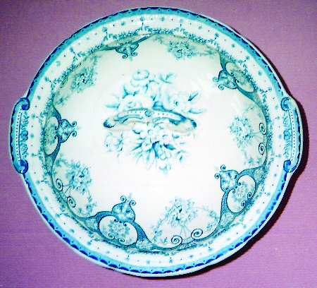Plymouth Blue Round Covered Vegetable