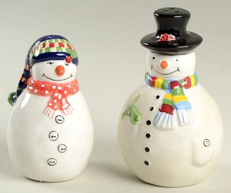 Snowmates Cream Salt & Pepper Set