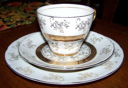SER4 Flat Cup & Saucer Set