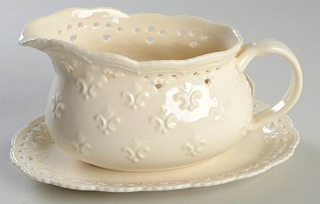 Cream Lace Gravy Boat & Underplate