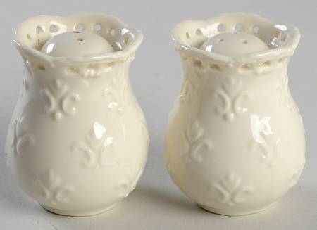 Cream Lace Salt & Pepper Set