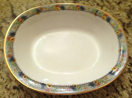 SMP25 9" Oval Vegetable Bowl