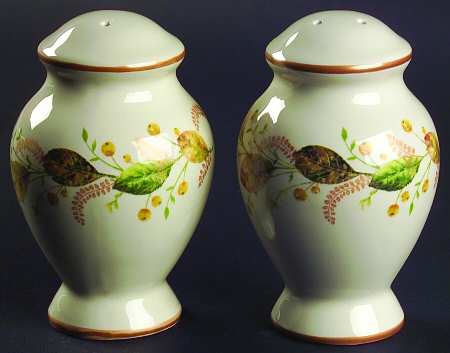 Winter Bouquet Salt & Pepper Set