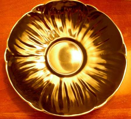 Marguerite (Oleander) Saucer