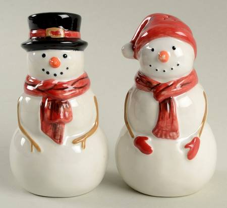 Yuletide Salt & Pepper Set