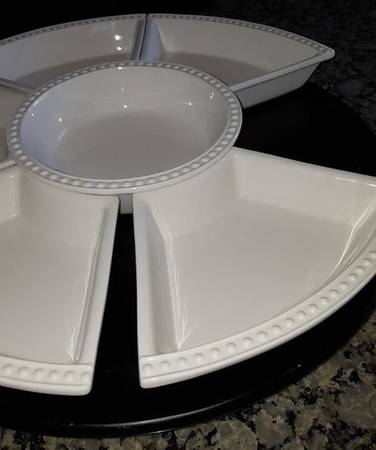 Sorrento All White (No Accents) 7 Piece Lazy Susan (6 Side and 1 Center Section)