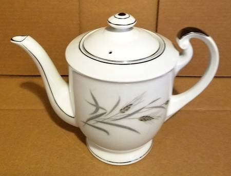 Sek4 Teapot & Lid by Seiko (Japan)