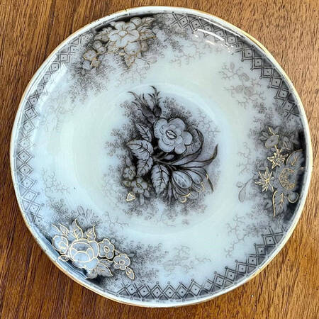 Jardiniere Black Saucer