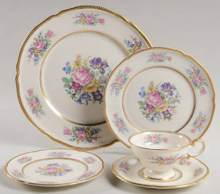 Castleton Rose 40 Piece Estate Set