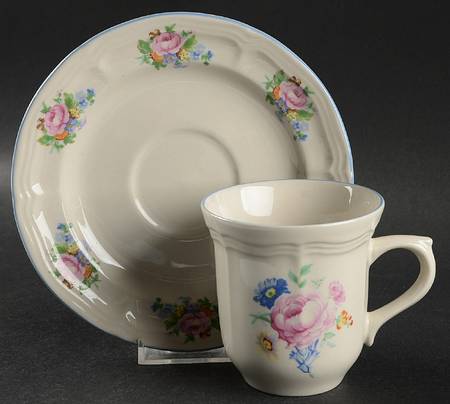 Victoria Flat Cup & Saucer Set
