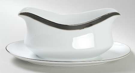Midnight Gravy Boat with Attached Underplate
