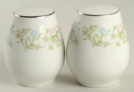 Georgia Salt & Pepper Set