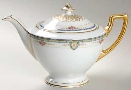 The Belvedere Teapot & Lid by Thomas