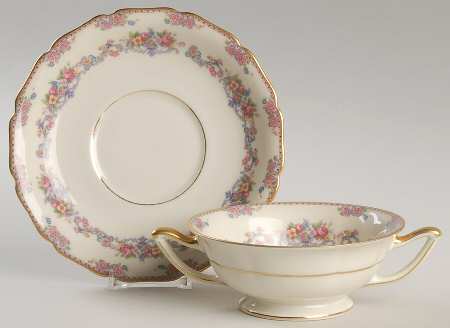 Dorsey Footed Cream Soup Bowl & Saucer Set