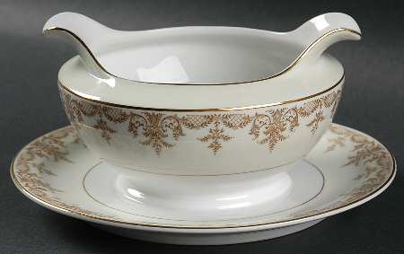 The Marquis Gravy Boat with Attached Underplate by Thun