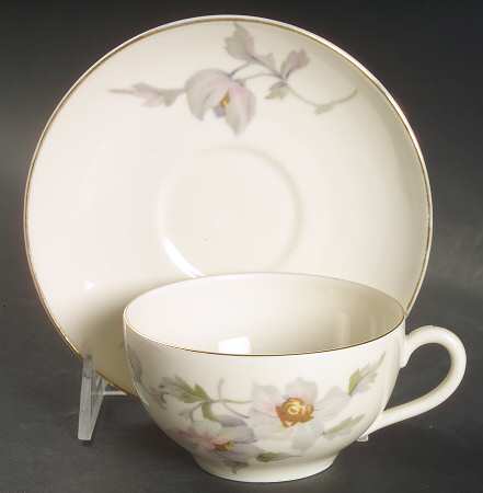 THU4 (CREAM BKGD) Flat Cup & Saucer Set by Thun