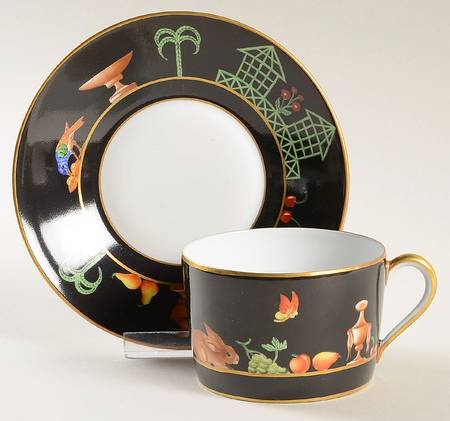 Black Shoulder Flat Cup & Saucer Set