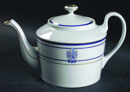Shell & Thread (Limoges) Teapot & Lid