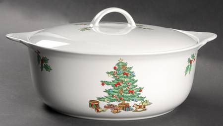 Holiday Hostess (Trim, Gold Band) 3 Quart Round Covered Casserole