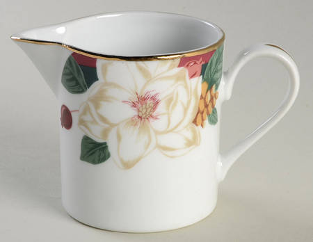 Magnolia Creamer