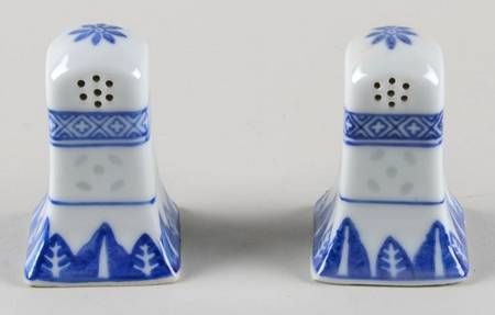 Rice Flower Individual Salt & Pepper Set
