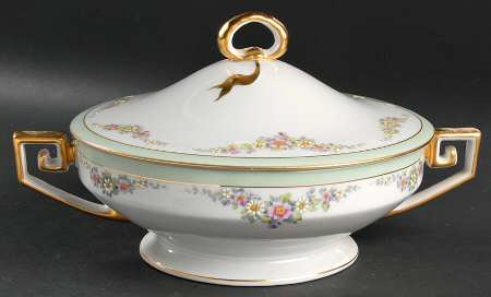 The Montrose Round Covered Vegetable by Tirschenreuth