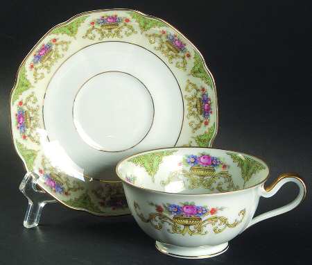The Shannon (Cream Border) Footed Cup & Saucer Set