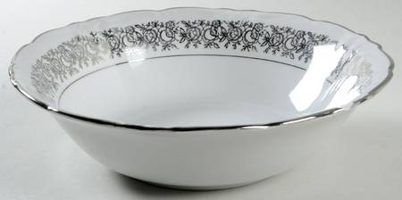Tuxedo 9" Round Vegetable Bowl