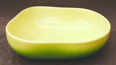 Avocado 7" Oval Vegetable Bowl