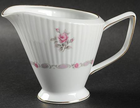 St. Regis Creamer