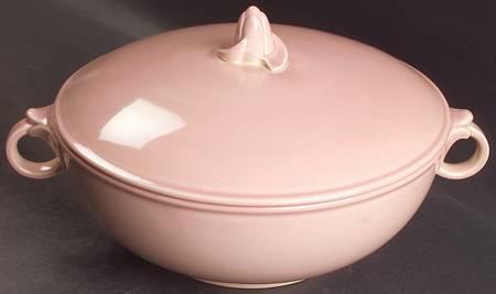 Luray Pastels Sharon Pink 1.25 Qt Round Covered Casserole