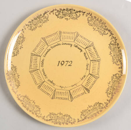 Luray Pastels Persian Cream Yellow "1972" Calendar Plate