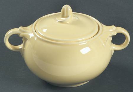 Luray Pastels Persian Cream Yellow Sugar Bowl & Lid