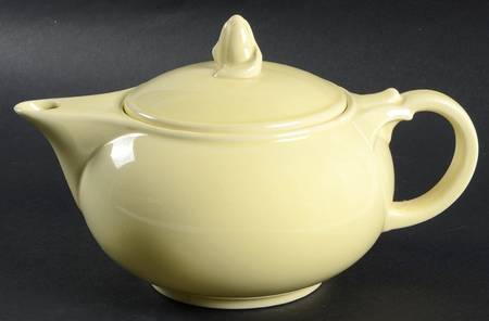 Luray Pastels Persian Cream Yellow Teapot & Lid