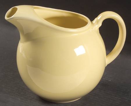 Luray Pastels Persian Cream Yellow 76 Oz Jug