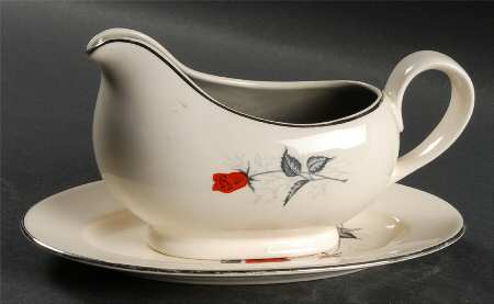 Moulin Rouge (Versatile Shape) Gravy Boat & Underplate
