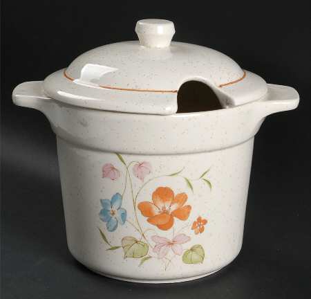 Poppy (Off White Background) Bean Pot & Lid