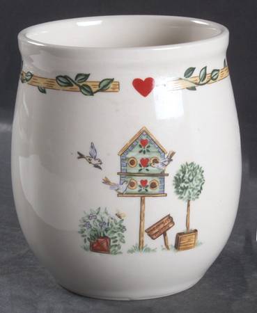 Birdhouse Utensil Holder