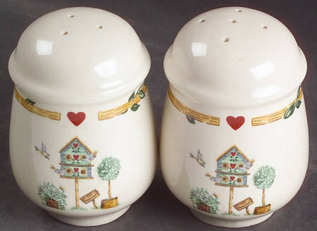 Birdhouse Salt & Pepper Set