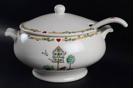 Birdhouse Oval Tureen & Lid and Ladle