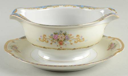 TUI12 Gravy Boat with Attached Underplate