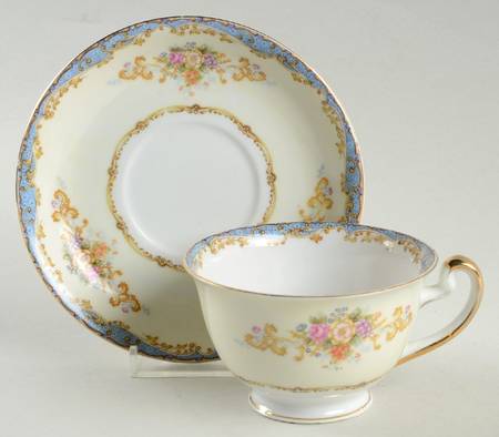 TUI12 Footed Cup & Saucer Set