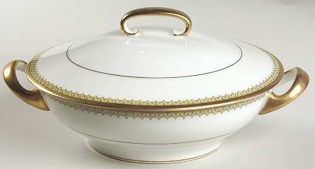 TRV336 Round Covered Vegetable by Tressemanes & Vogt