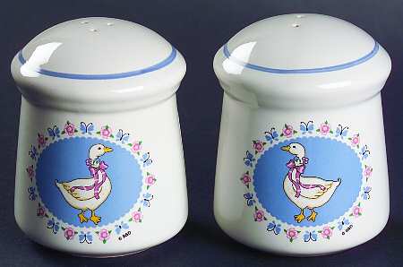 Ribbon Geese Salt & Pepper Set