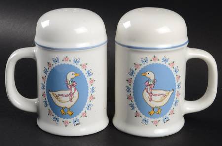 Ribbon Geese Stove Top Salt & Pepper Set